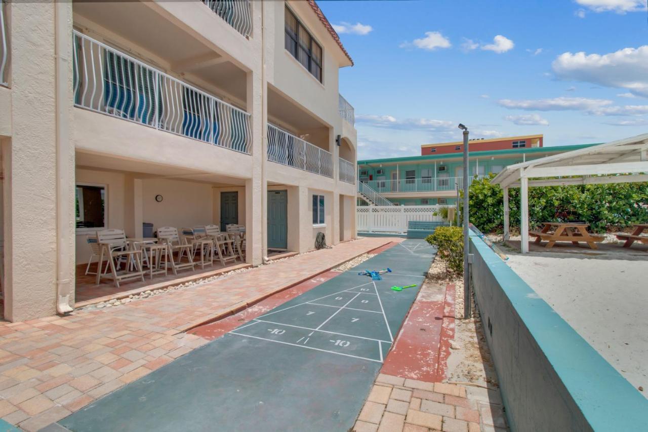Redington Surf Resort By Travel Resort Services St. Pete Beach Exterior photo